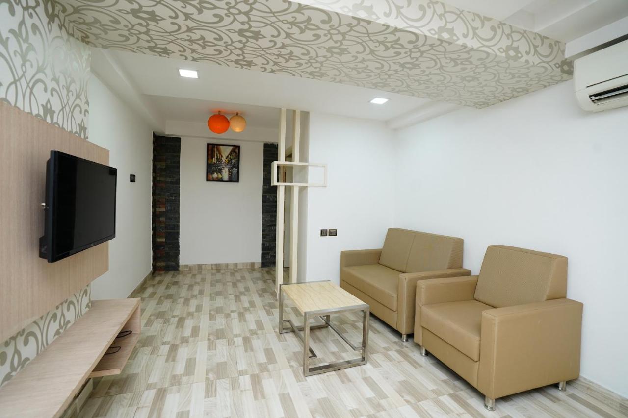 Hotel Sk Riverfront Vijayawāda Екстериор снимка