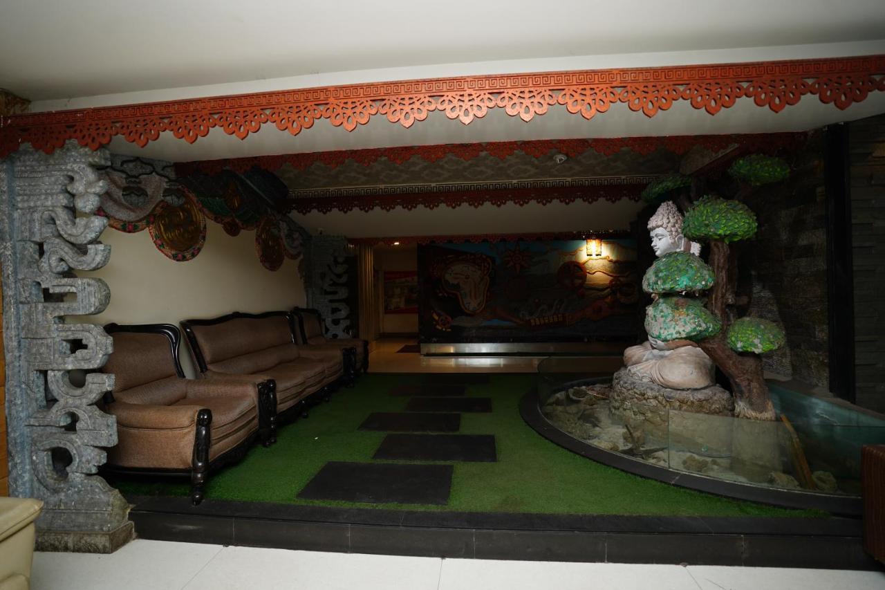 Hotel Sk Riverfront Vijayawāda Екстериор снимка