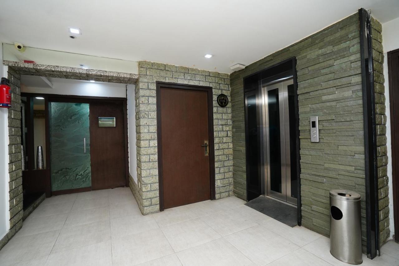 Hotel Sk Riverfront Vijayawāda Екстериор снимка