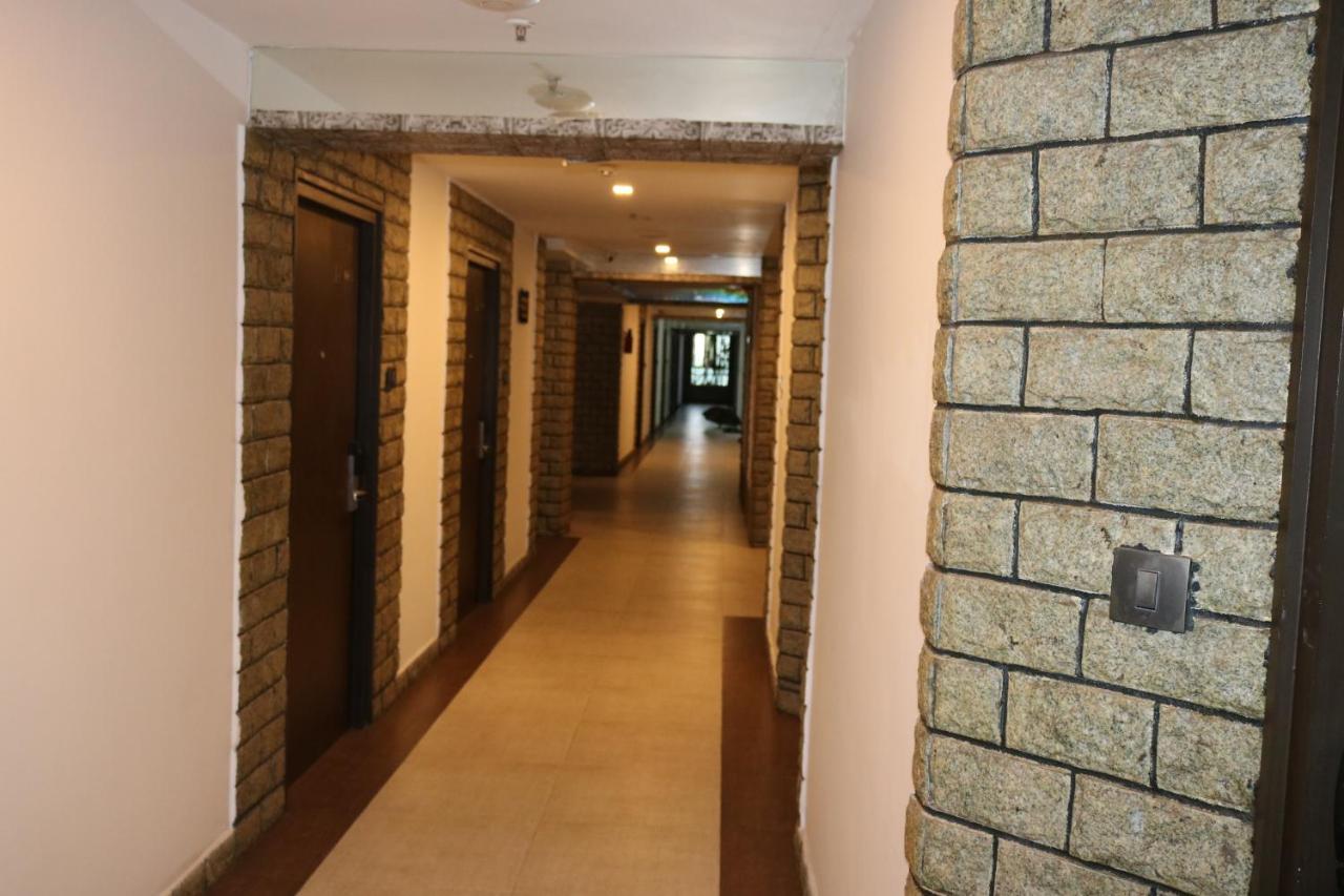 Hotel Sk Riverfront Vijayawāda Екстериор снимка